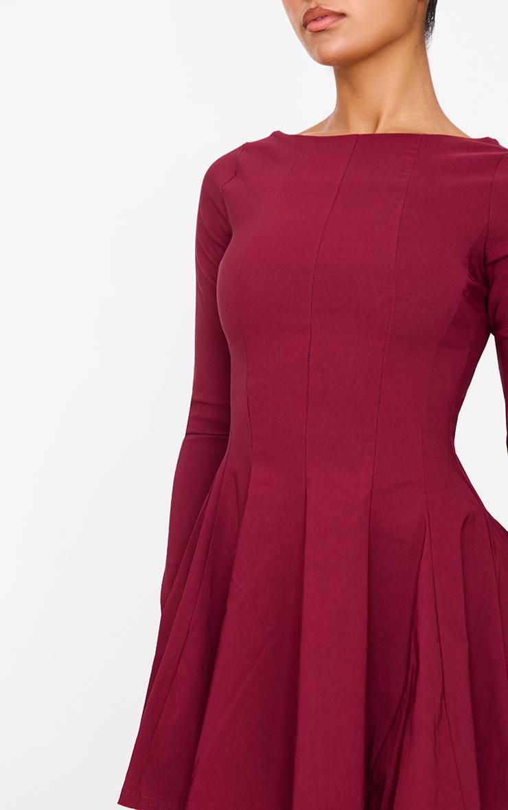 Rouge Bordeaux Robe Droite Plissée À Manches Longues Et Col Bateau En Tissu Extensible