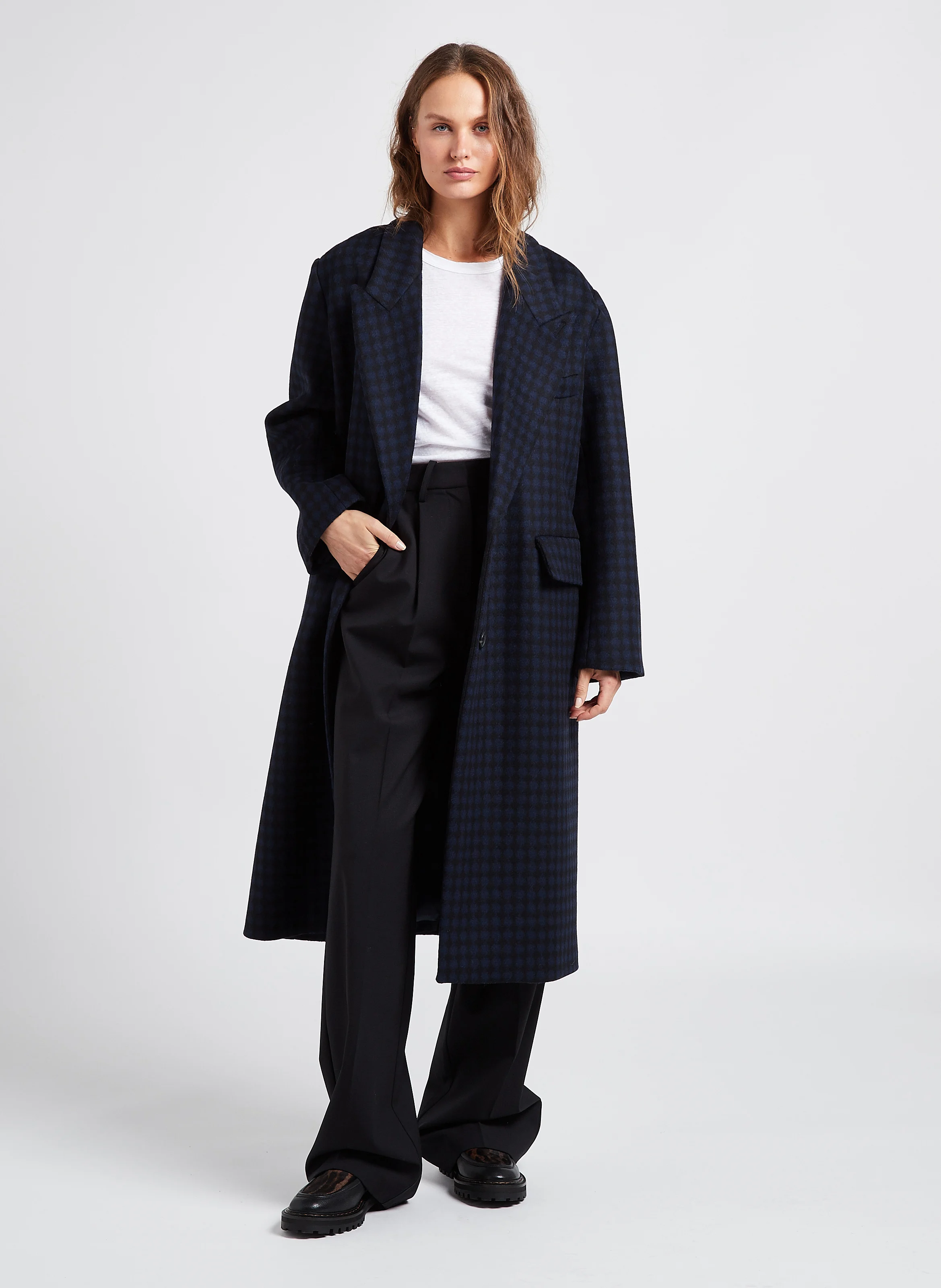BERRY - Manteau long col tailleur à pois en laine mélangée | Bleu