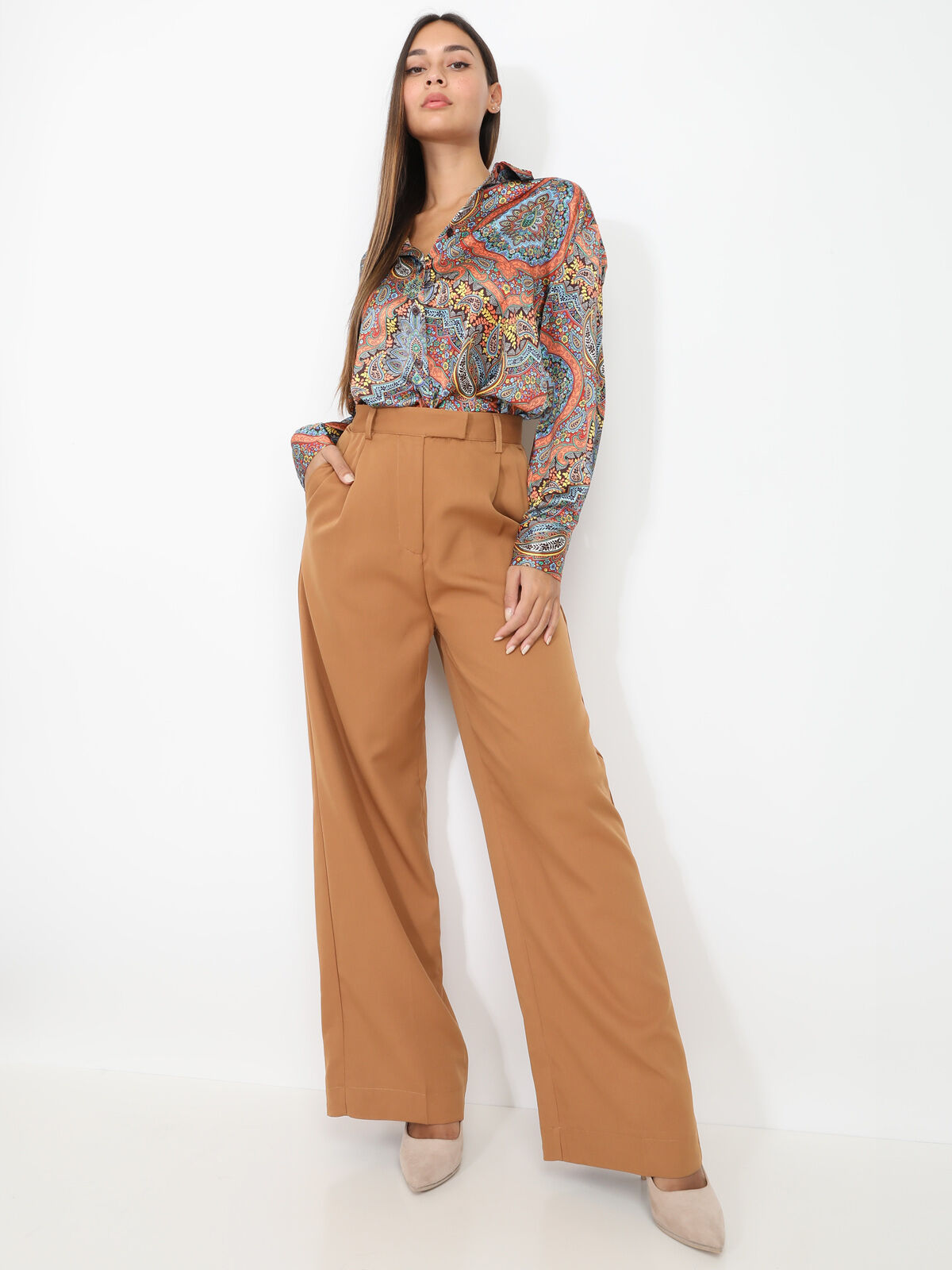 Pantalon classique ample et droit- Camel