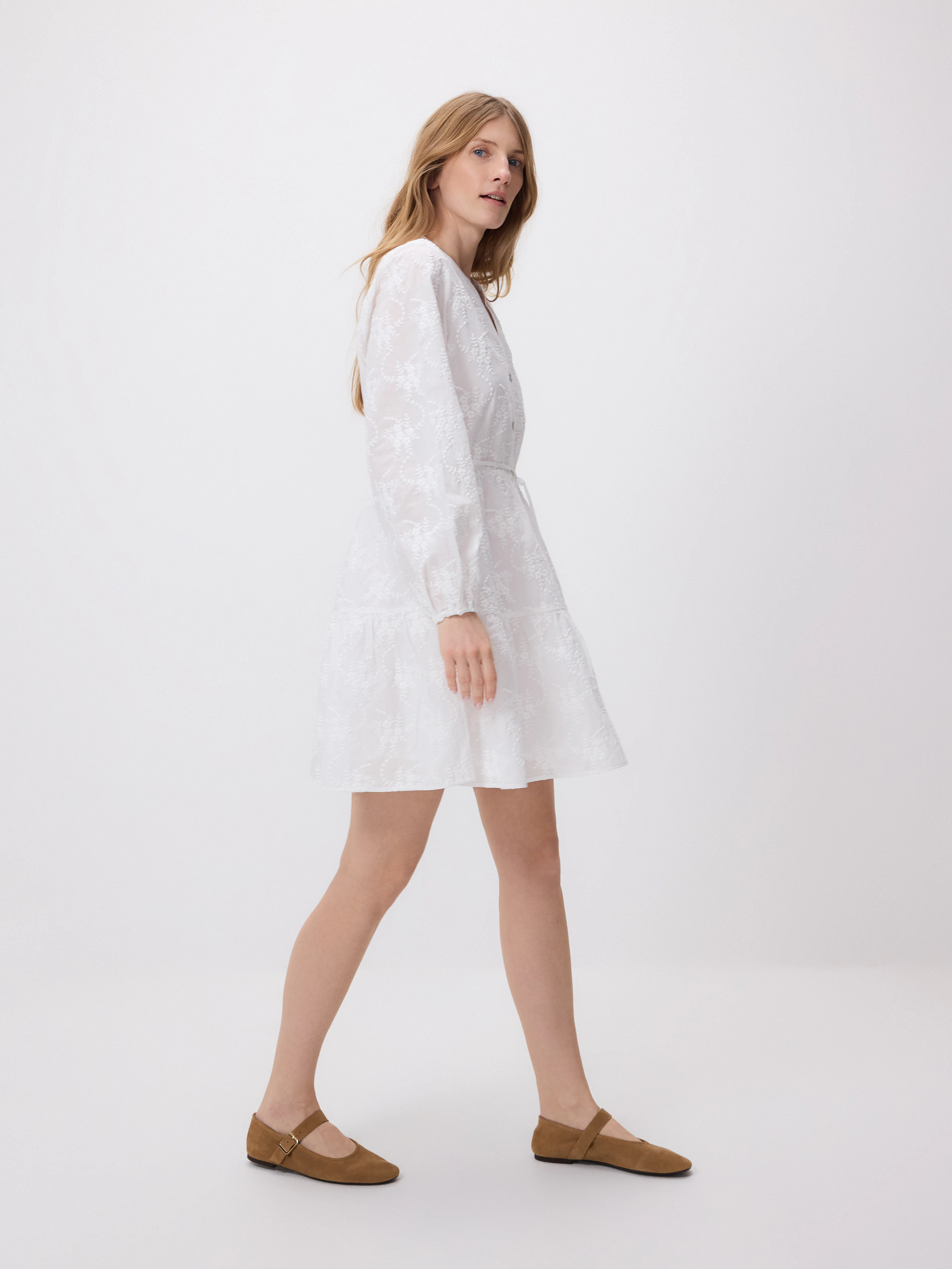 Kleid mit Stickerei
