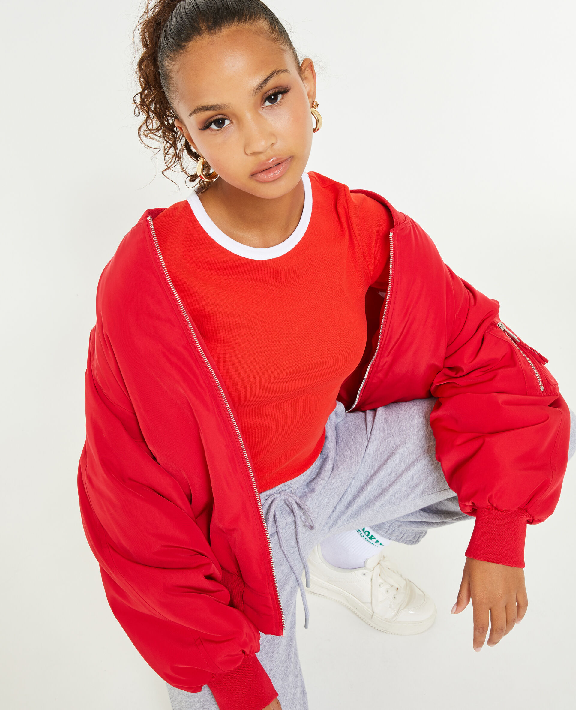 T-shirt manches courtes avec bords contrastés - Rouge