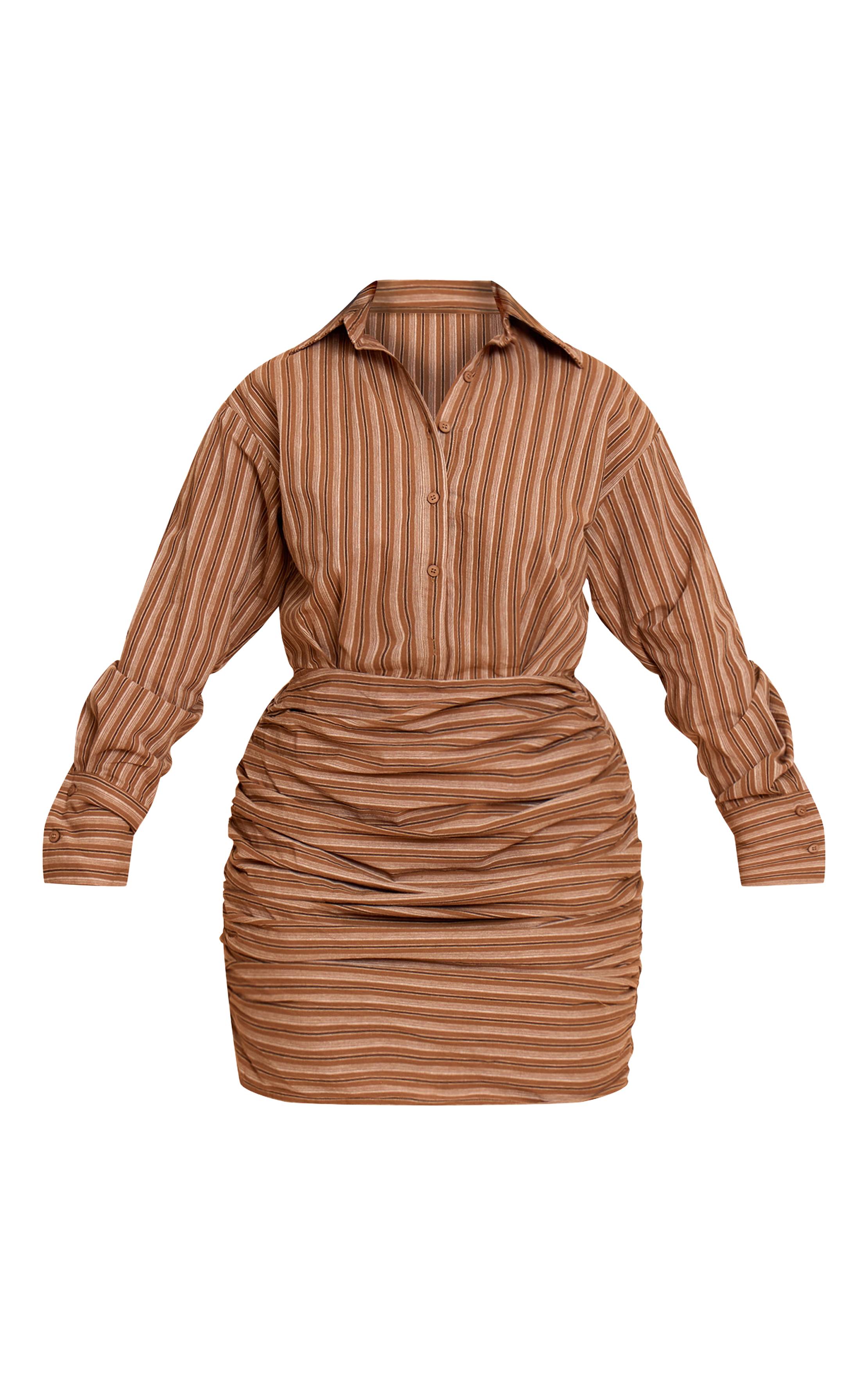 Chocolat Robe Chemise Shape À Rayures Avec Boutons Devant Et Ourlet Froncé