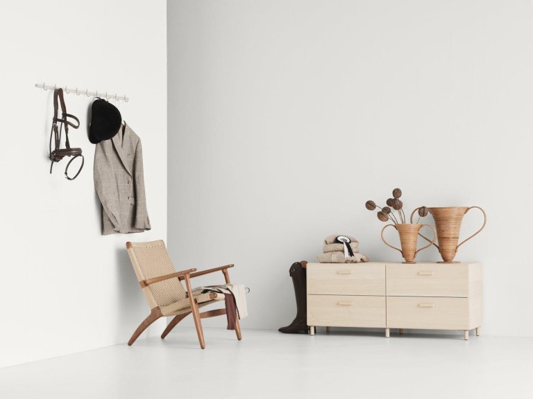 String Furniture Relief low ladekast 123x46,6 essen