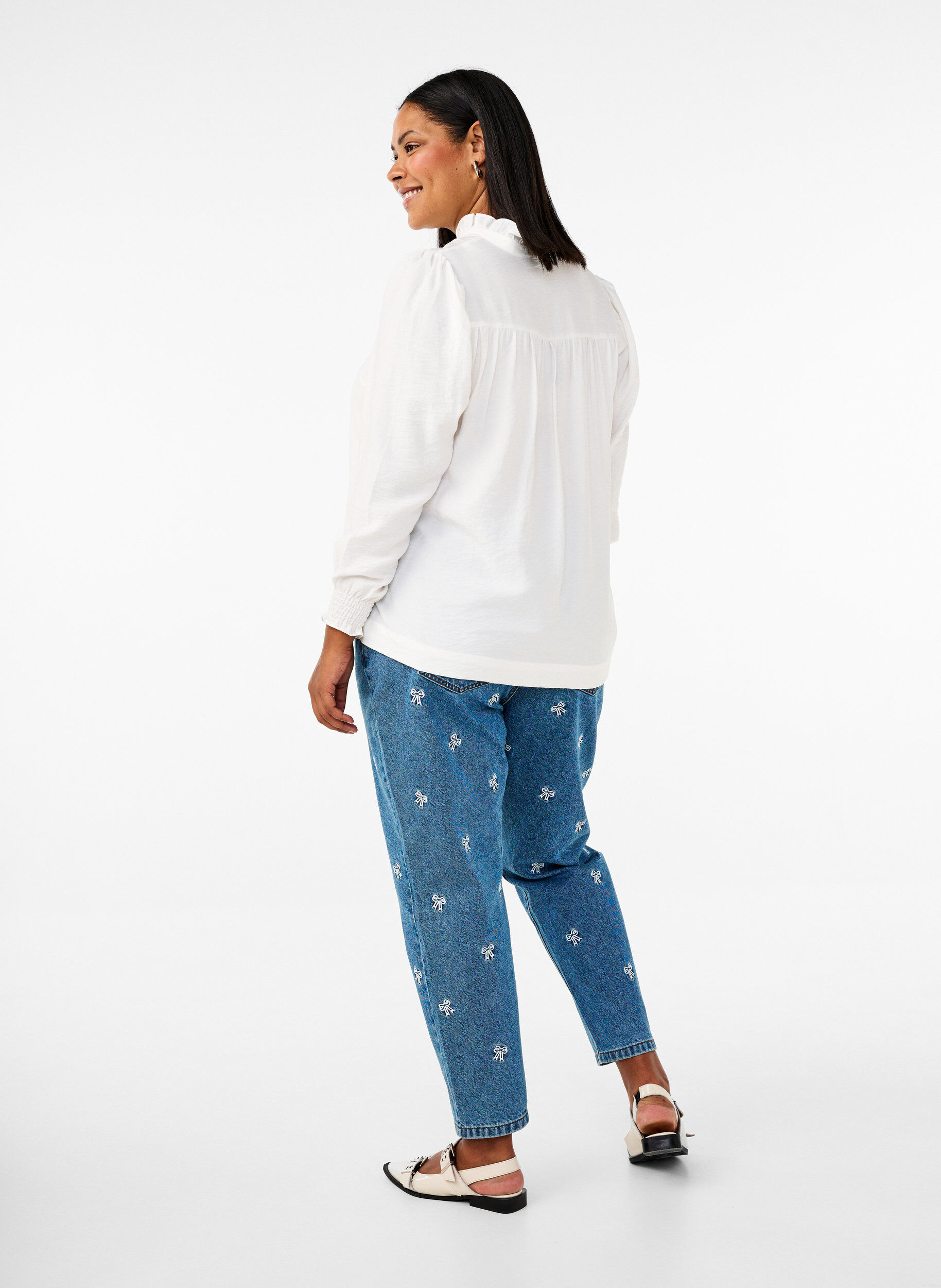 Mille mom fit jeans med broderi