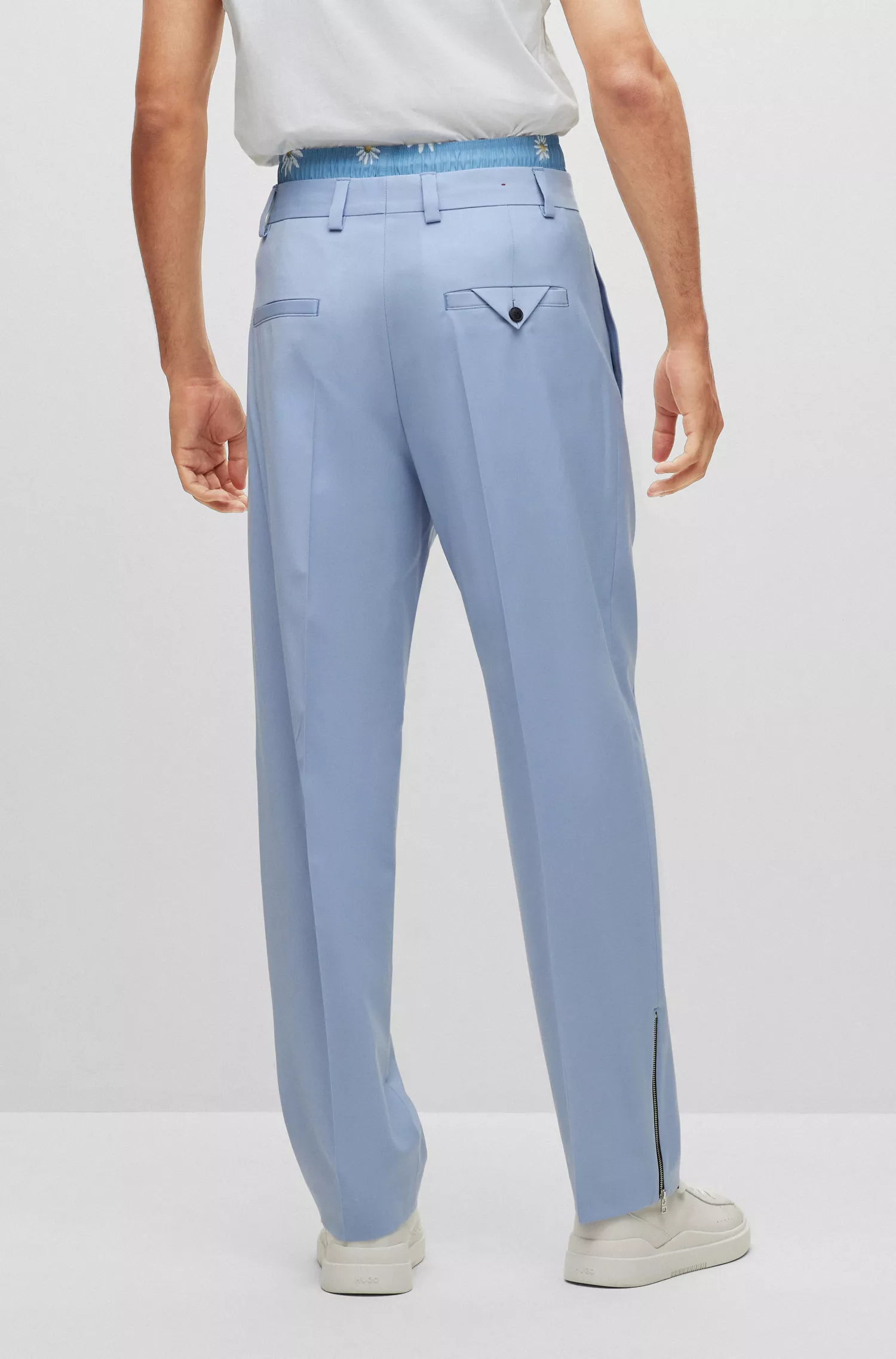 Calças HUGO vermelhas de corte oversized em mistura de lã.