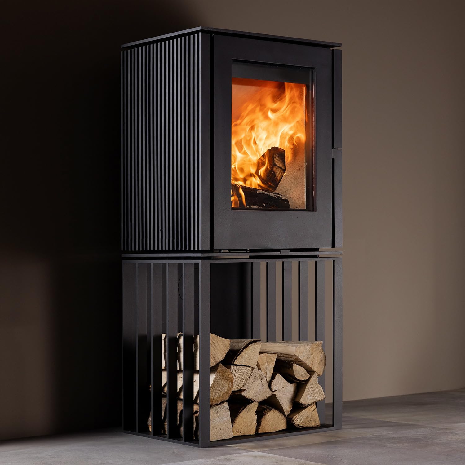 Cuby Steel Kaminofen Schwarz, Stahlsockel, Modell:Cuby Grid