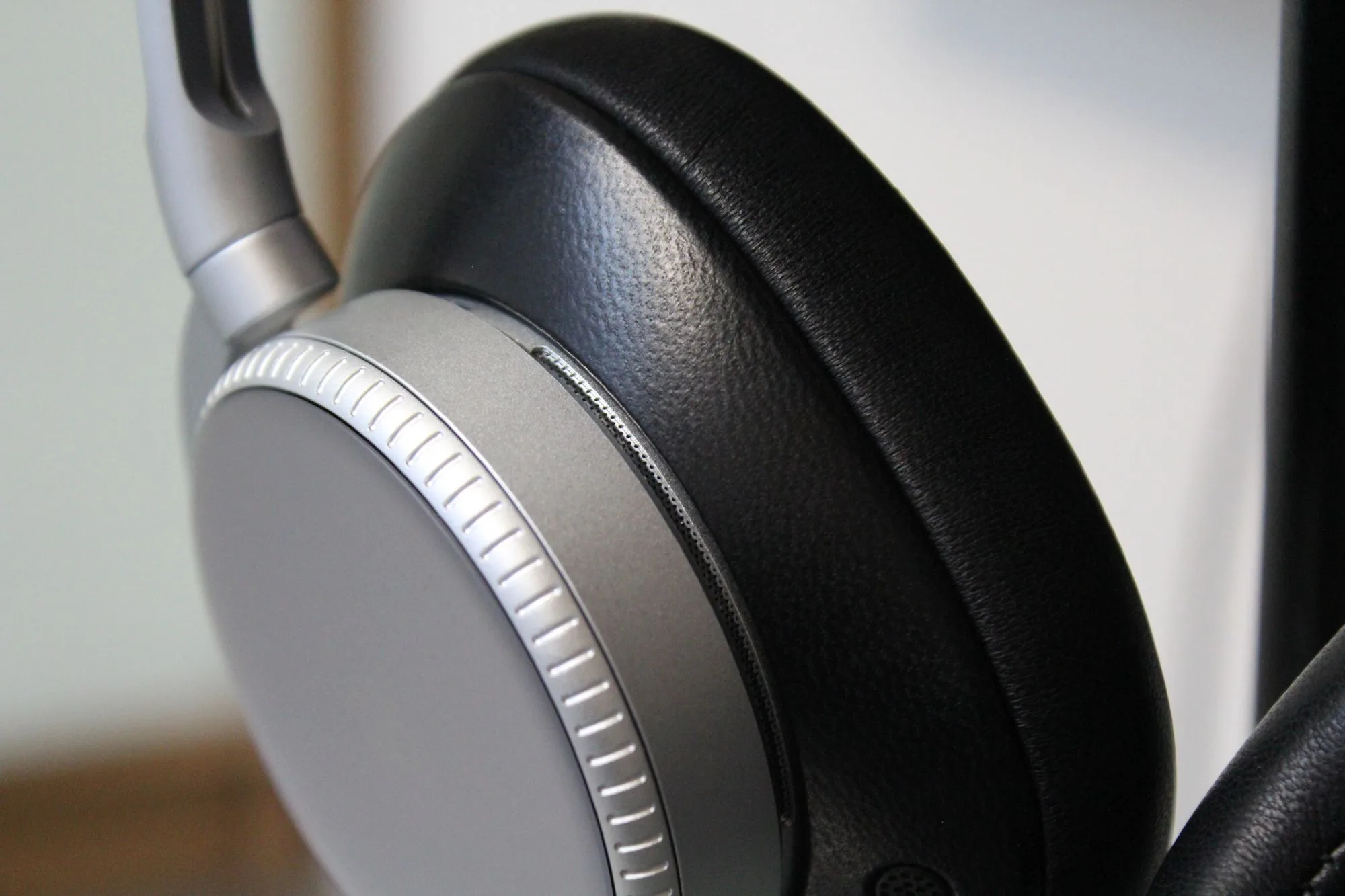 Bang & Olufsen Beoplay H100 Noir Casques Bluetooth