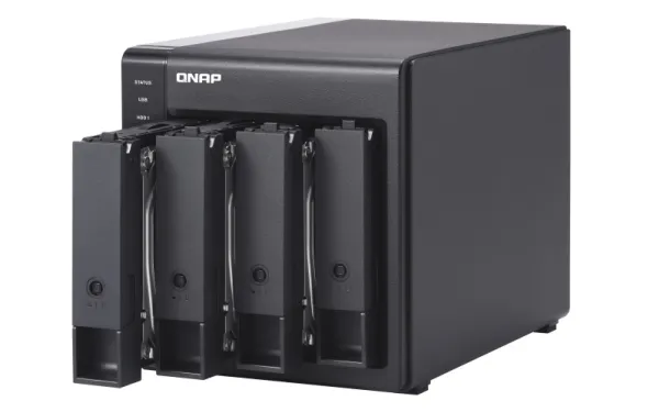 QNAP TR-004 - Harddisk-array - 0 TB - 4 bays (SATA-300) - USB 3.2 Gen 1 (ekstern)