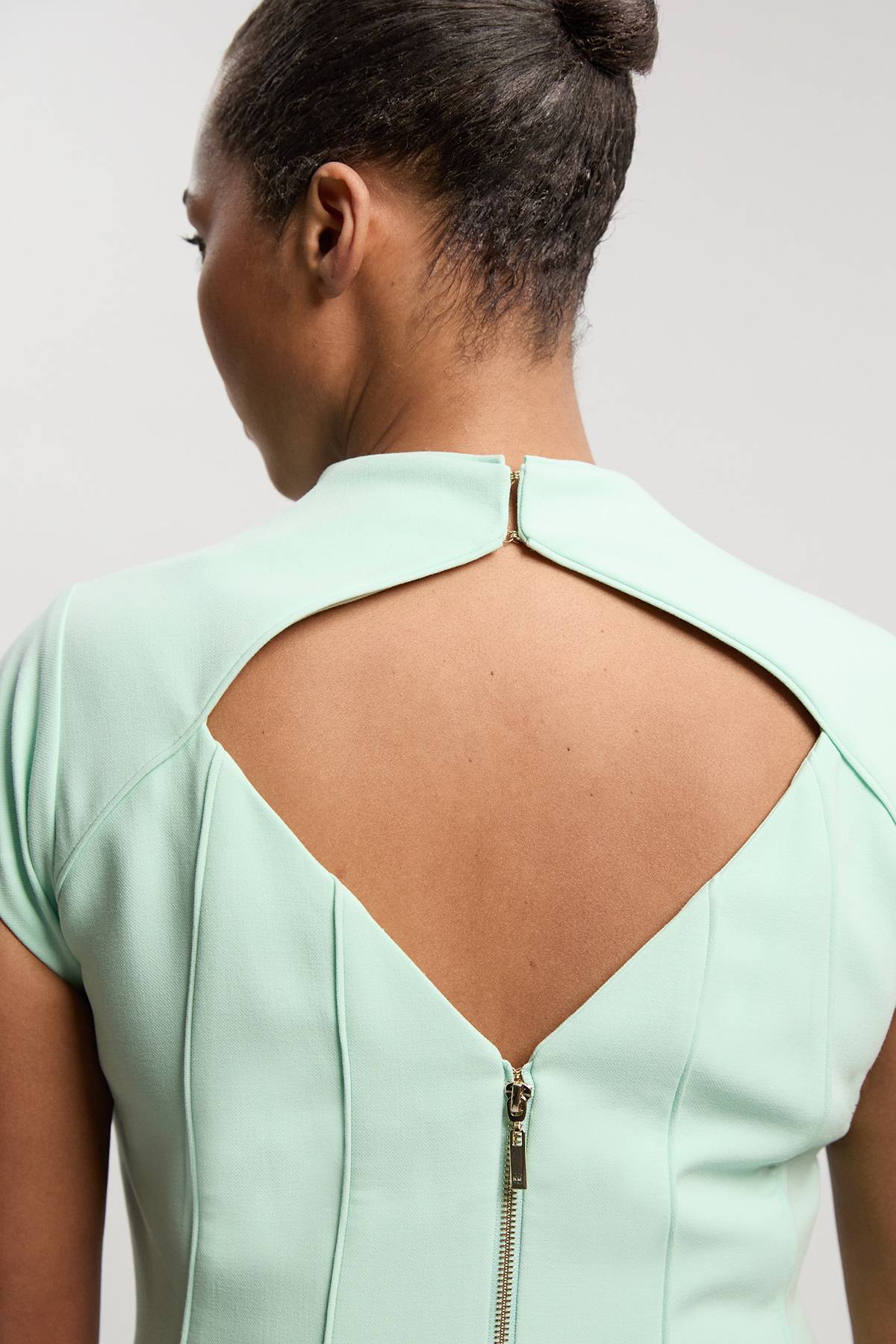 KarenMillen Robe Midi Évasée Grande Taille À Taille Basse En Tissu Stretch Compact