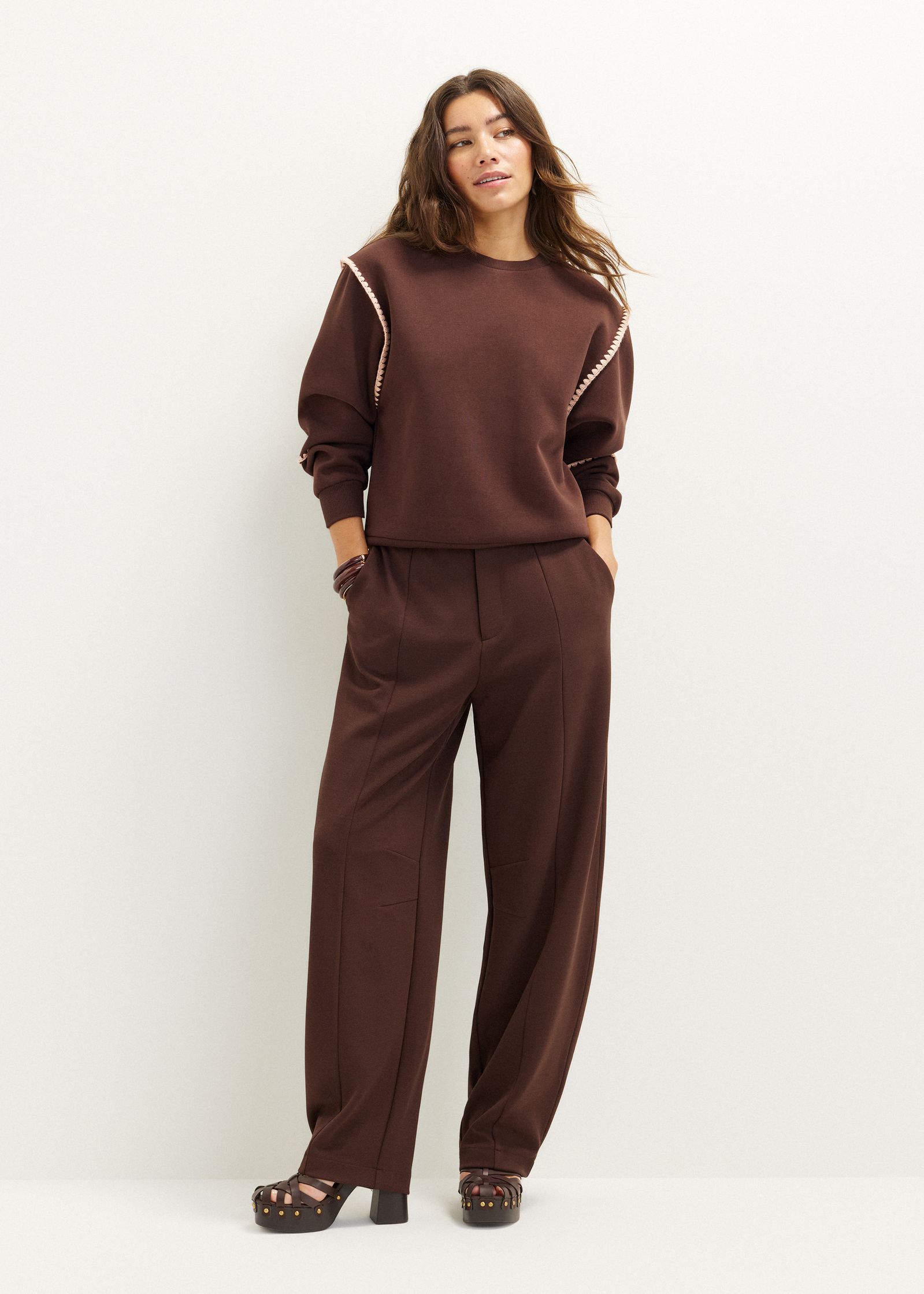 Sweater met feston details