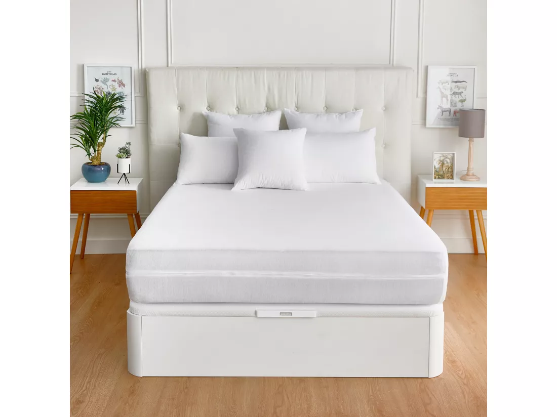 Housse de matelas avec traitement antiallergique