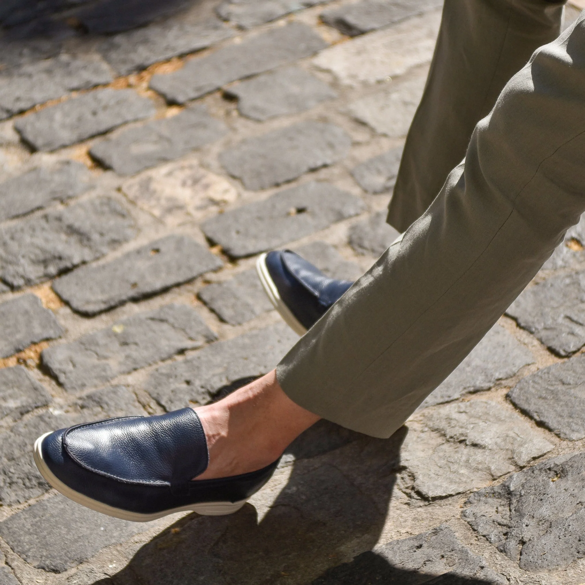 Momy-Mocassin en cuir grainé marine