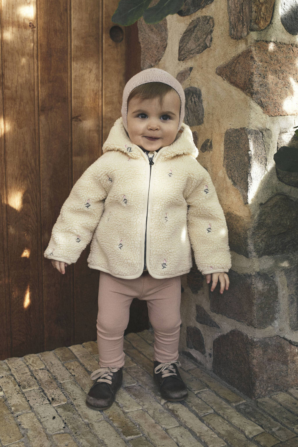 LIL' ATELIER baby teddy jas NBFNALO met bloemen lichtzand