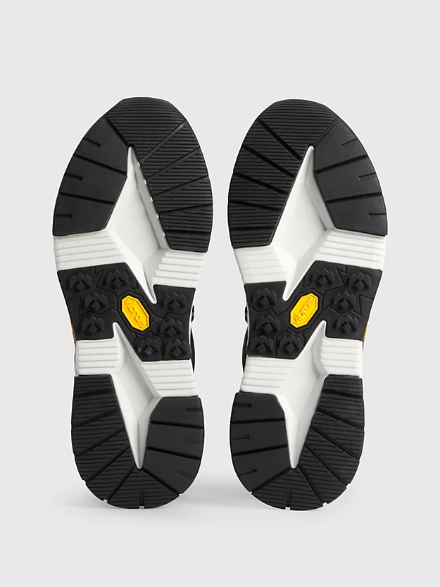 Tênis robusto Vibram®