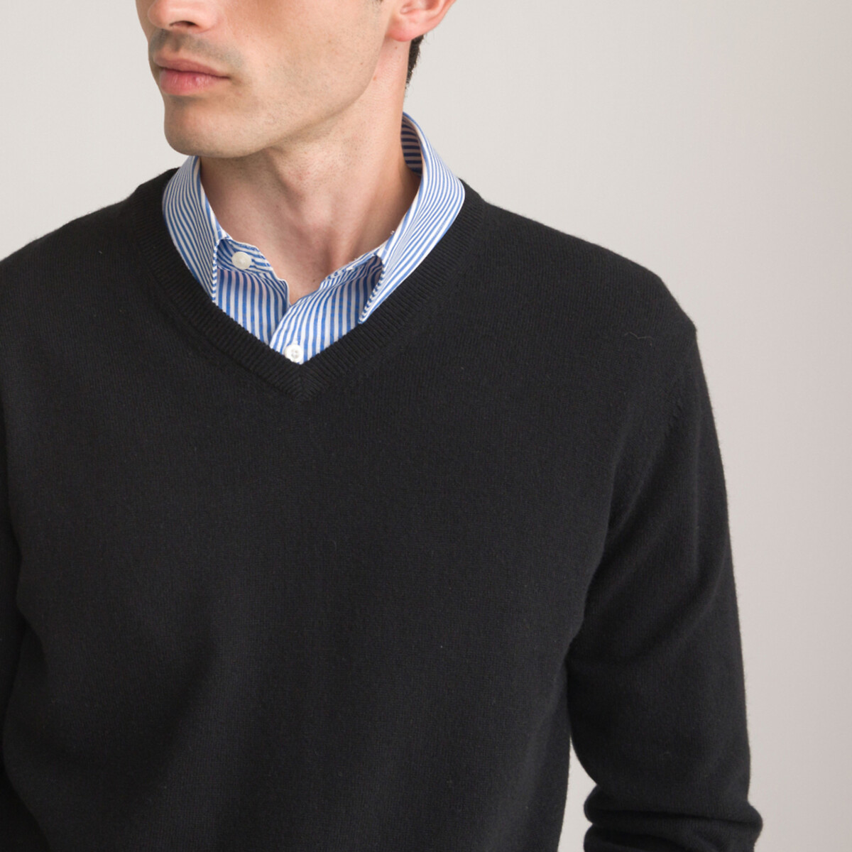 COLEÇÕES LA REDOUTE<br>Suéter de cashmere com decote em V, fabricado na Europa