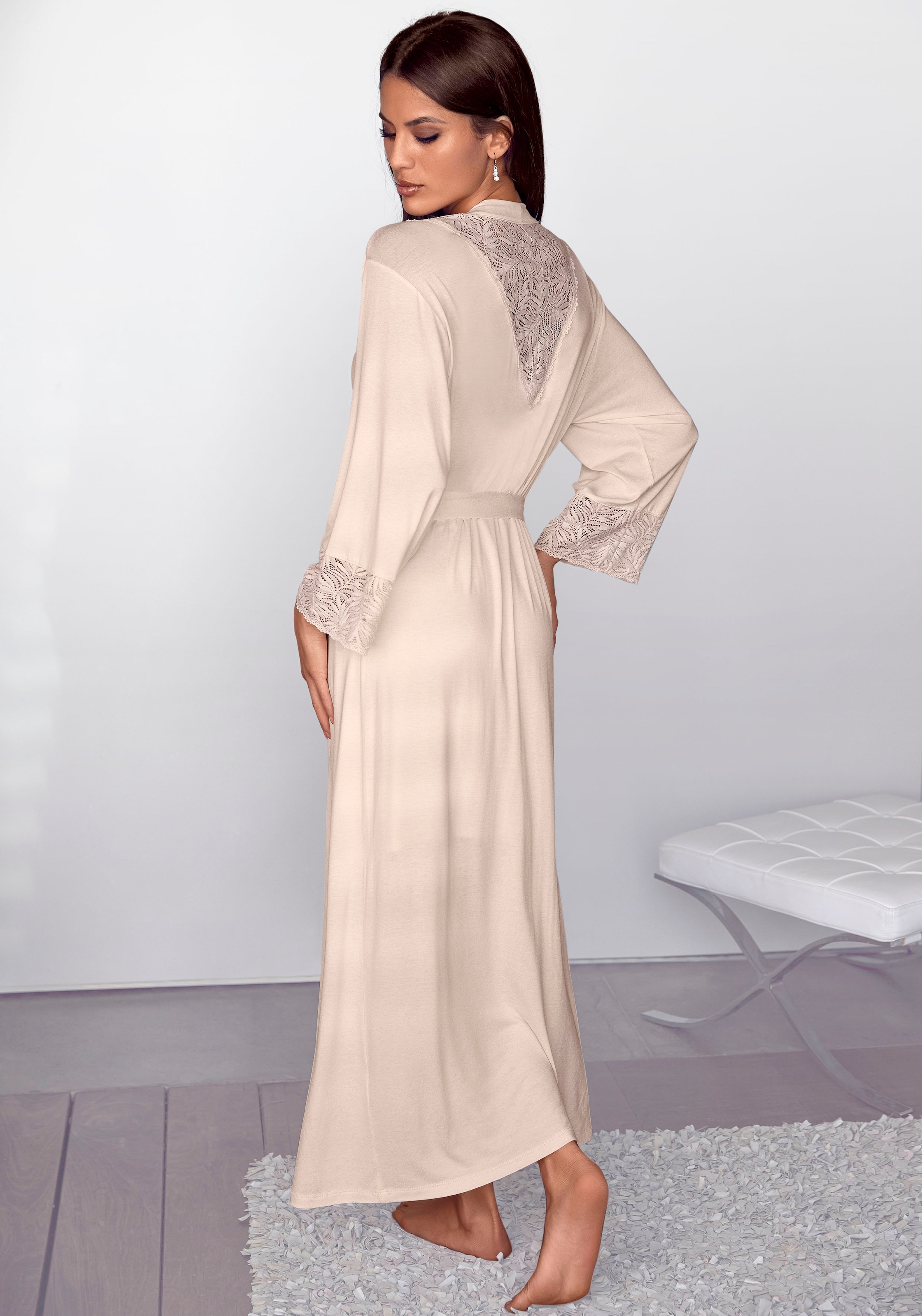 LASCANA Kimono , mit edlen Spitzendetails