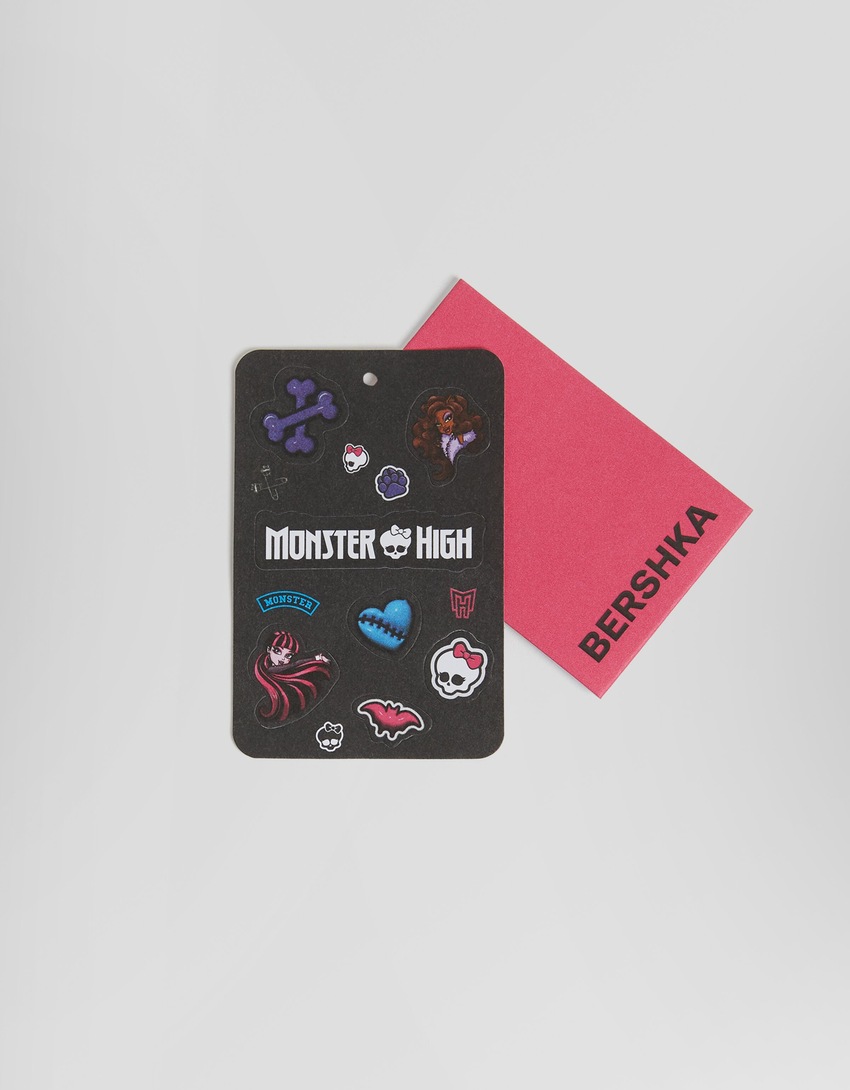 Tênis Monster High com tornozeleira de miçangas