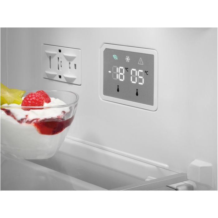AEG Kühl-Gefrier-Kombination Serie 6000 TwinTech RCB632E4MM