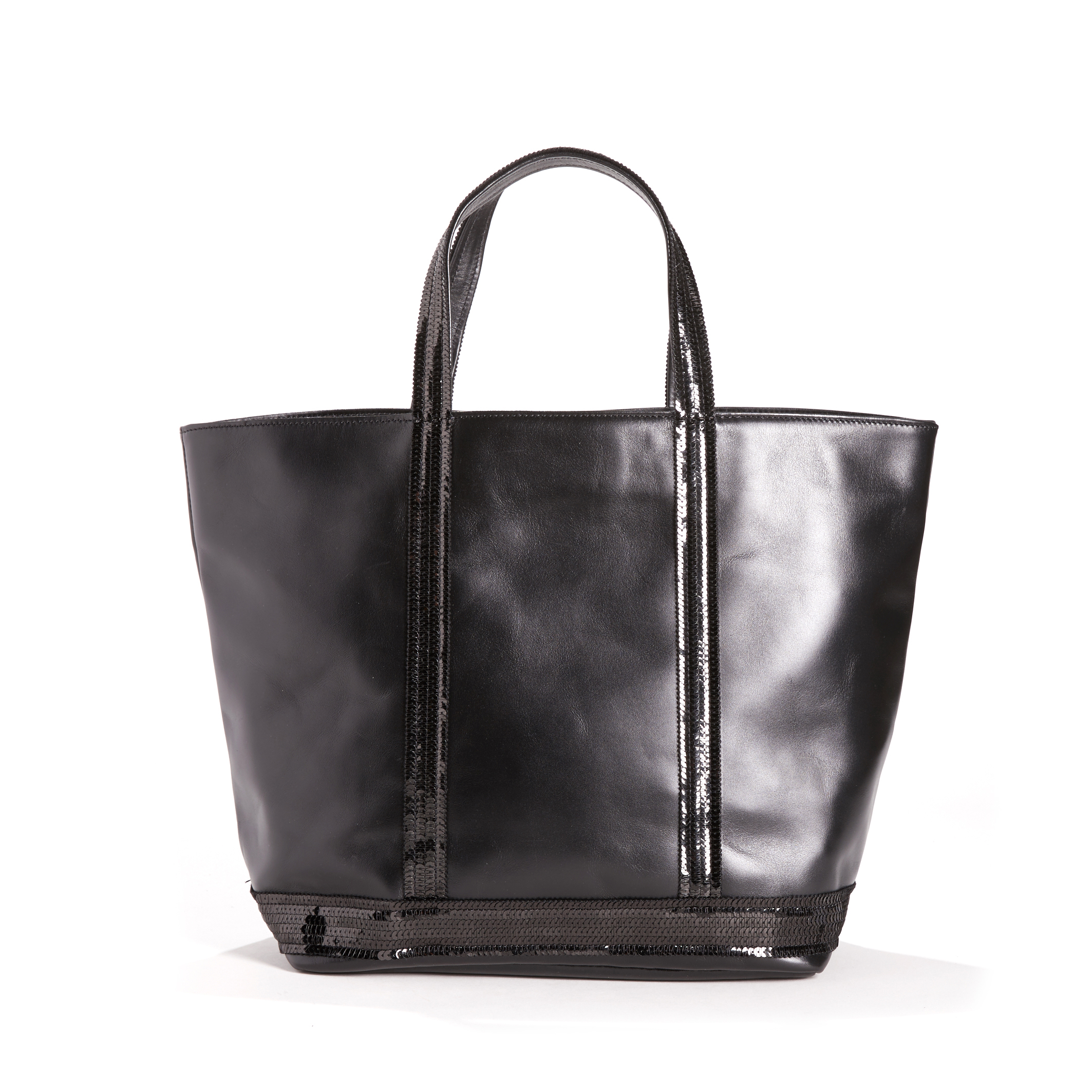 VANESSA BRUNO<br>Bolsa de couro tamanho M com detalhes em preto