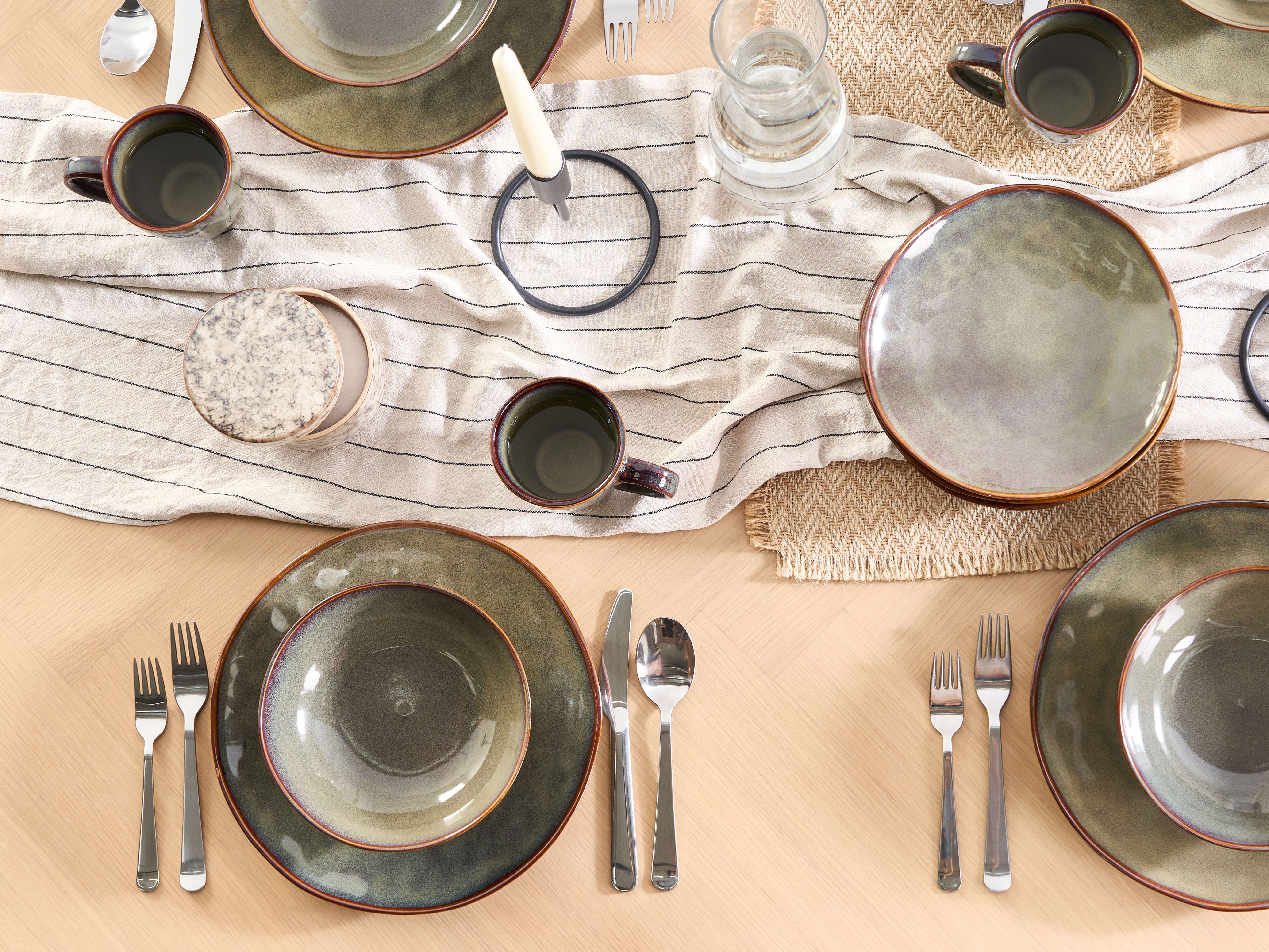 Set van 8 dinerborden THYME Steengoed Donkergroen