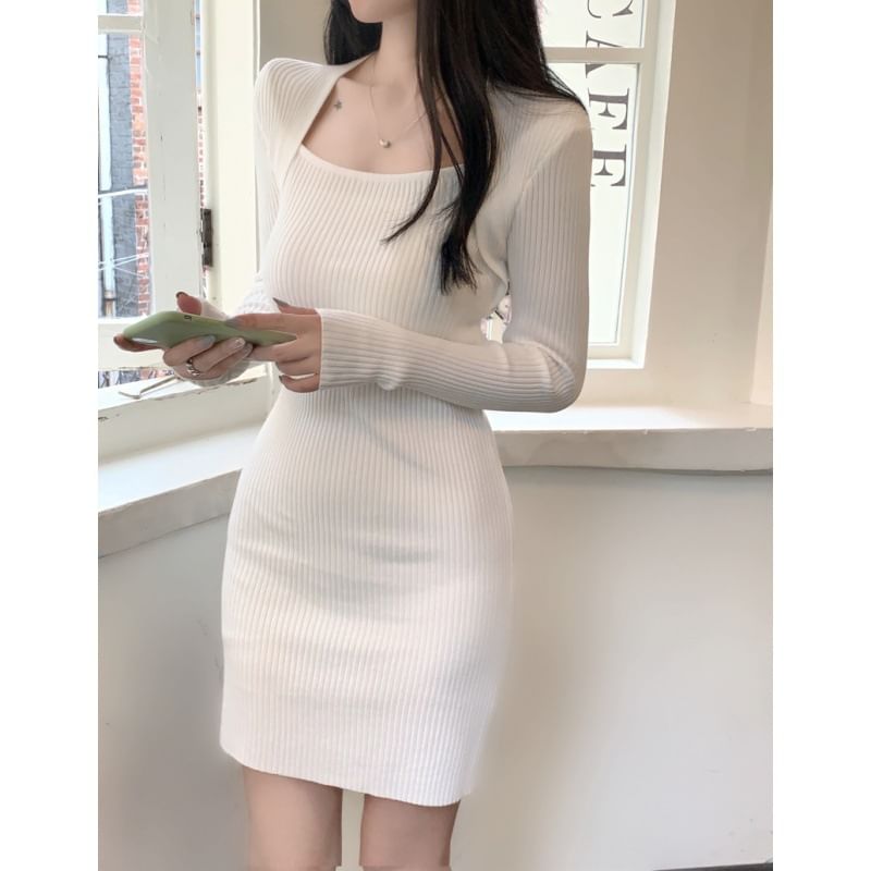 hollybunbur - Lange mouw Queen Anne-halslijn effen gebreide mini-bodyconjurk