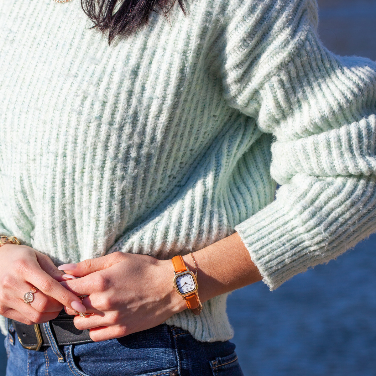 Montre femme dorée bracelet cuir marron clair