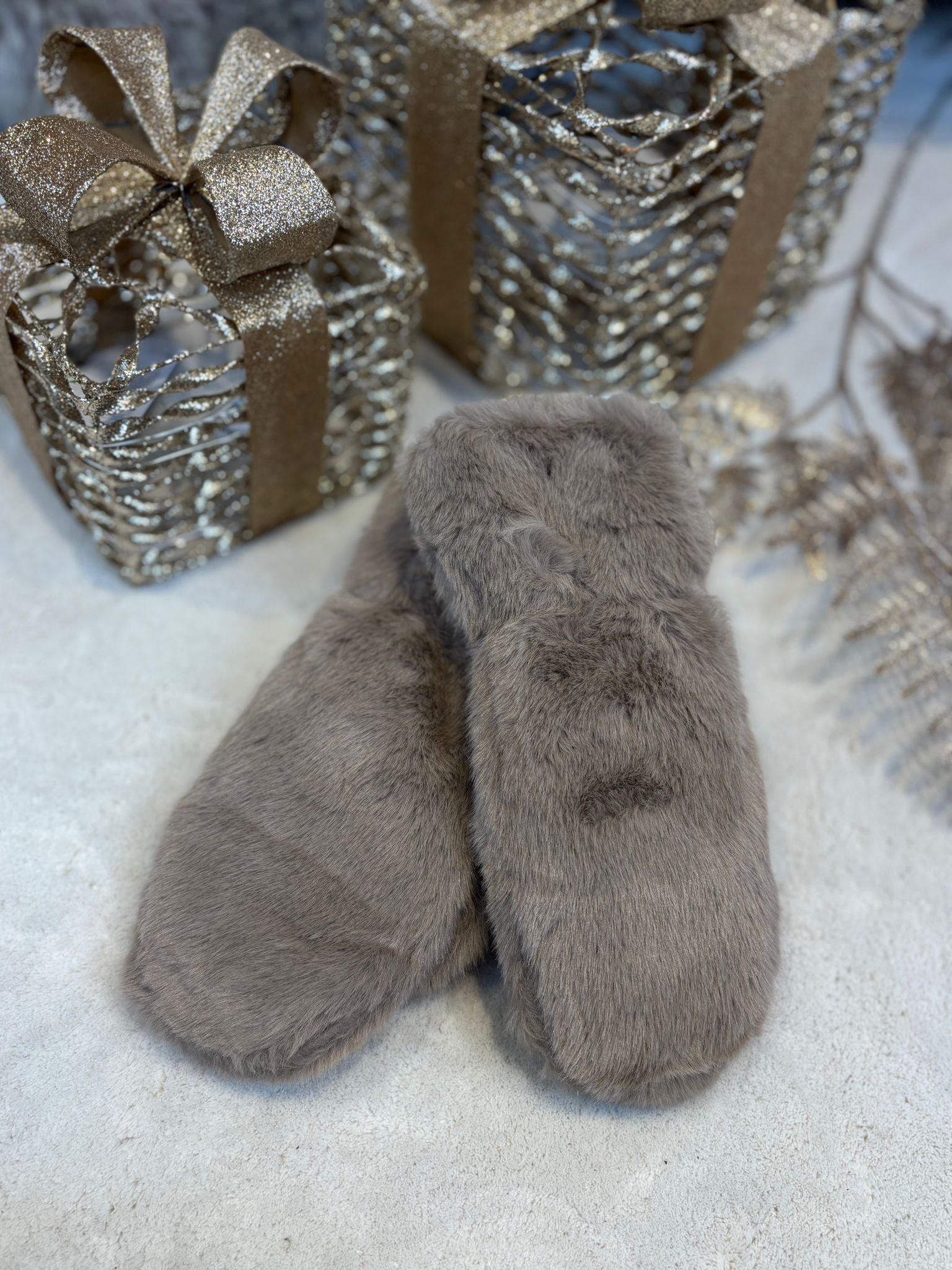 Fluffy Wanten - Taupe