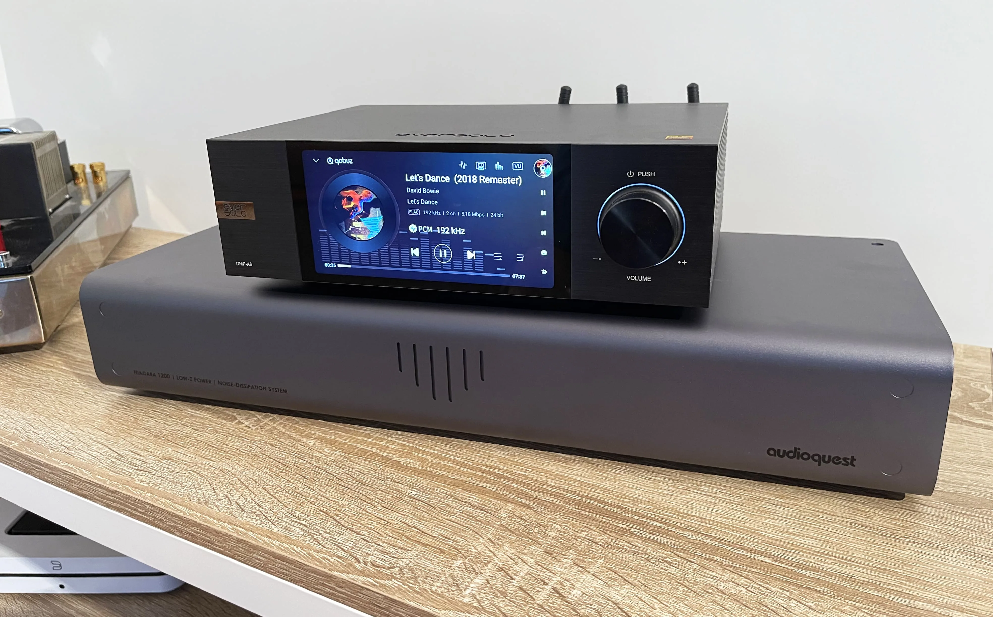 Audioquest Niagara 1200   NRG-Y3 (2 m) Conditionneurs secteur