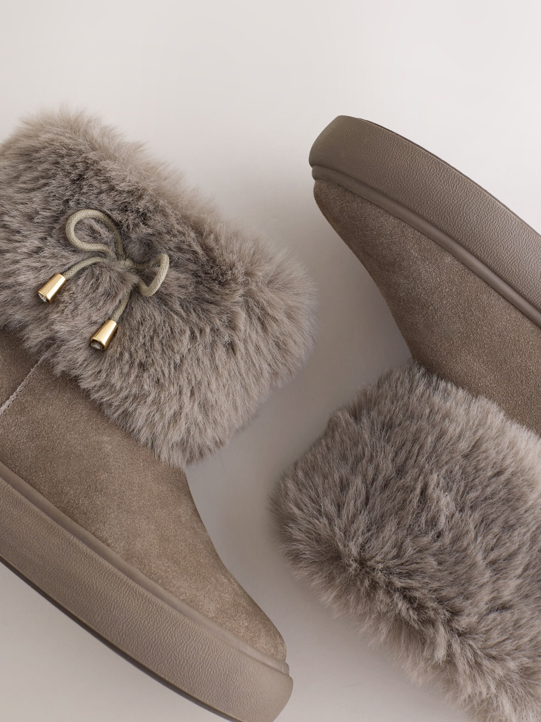 Grijs - Water Repellent Suede Boots
