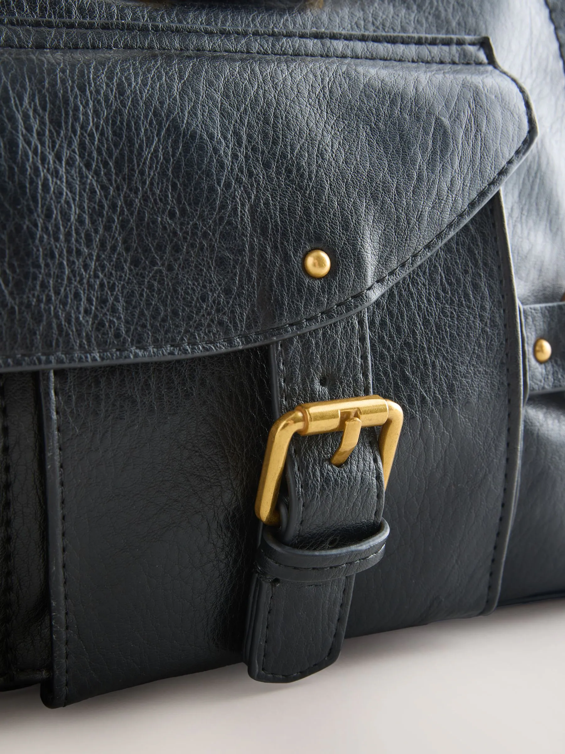 Zwart - Charm Buckle Hand Held Bag