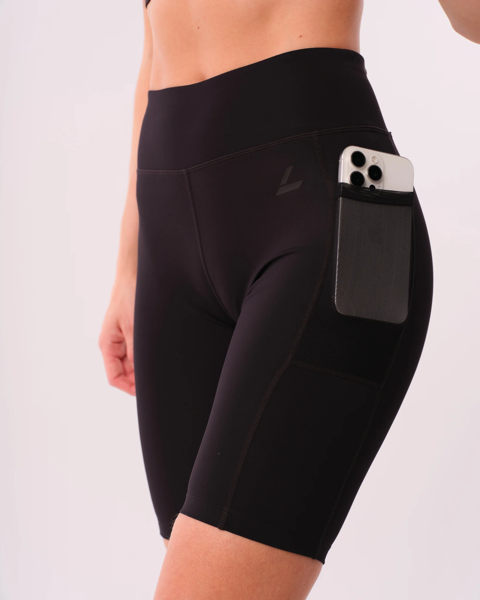 LEVITY Radical Run Pocket Shorts Black Beauty
