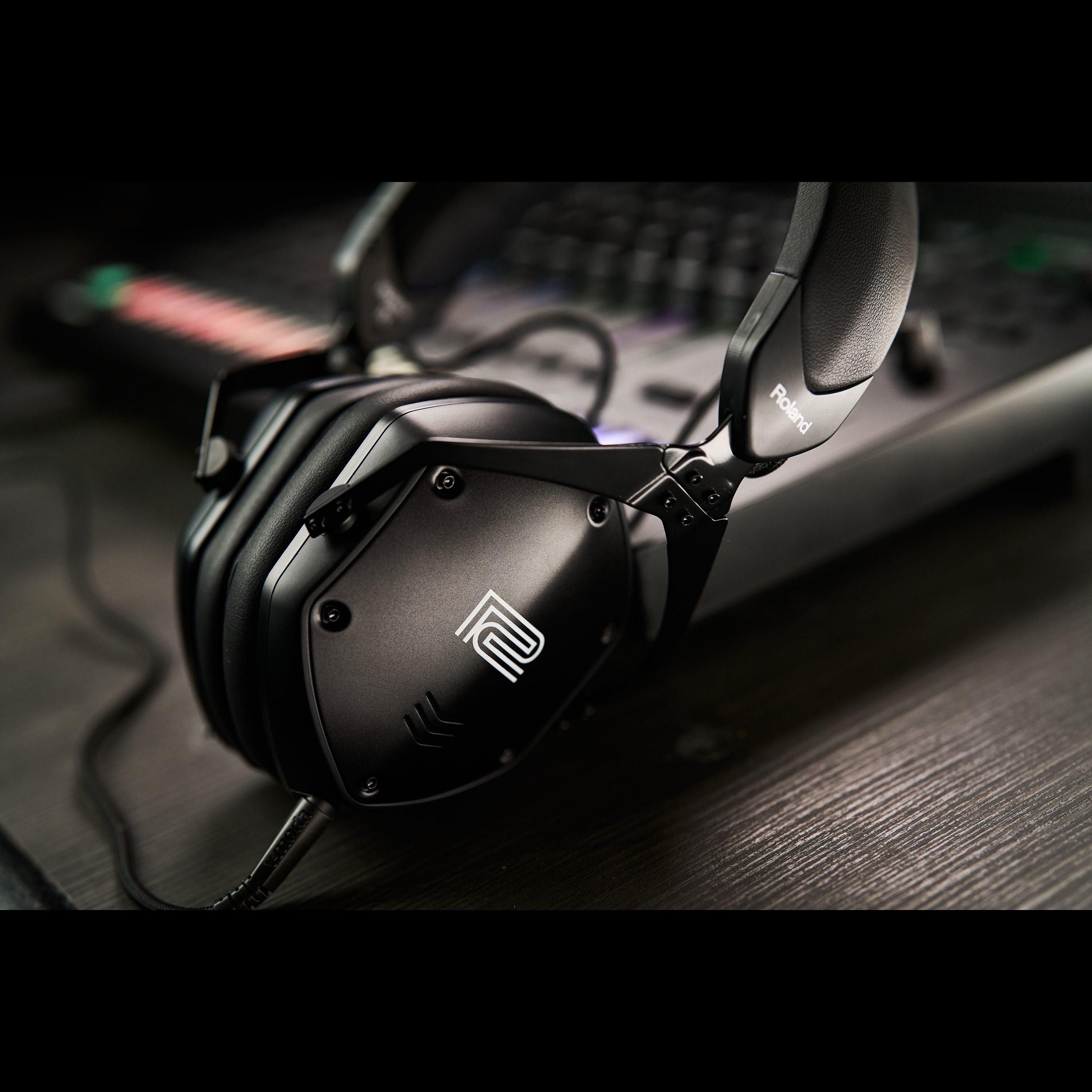 Roland VMH-S100 studio hoofdtelefoon