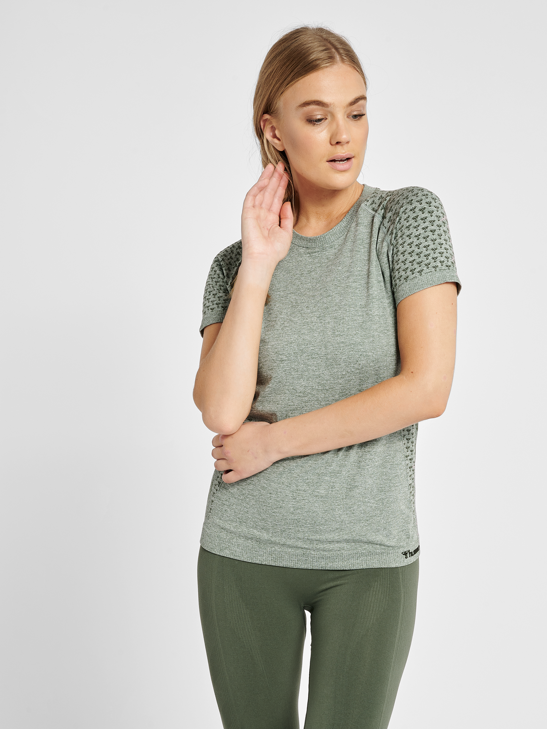 hmlCI SEAMLESS T-SHIRT