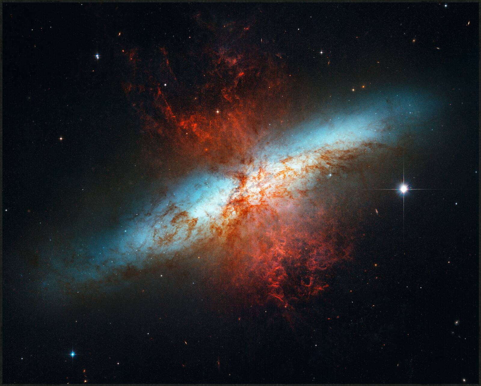 Cigar Galaxy (NASA/JPL-Caltech) by Hubble Telescope - Open Edition.