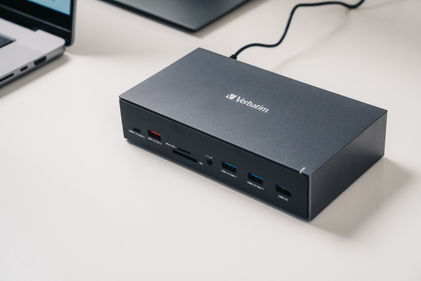 Verbatim - USB-C Pro Docking Station 17 Port CDS-17