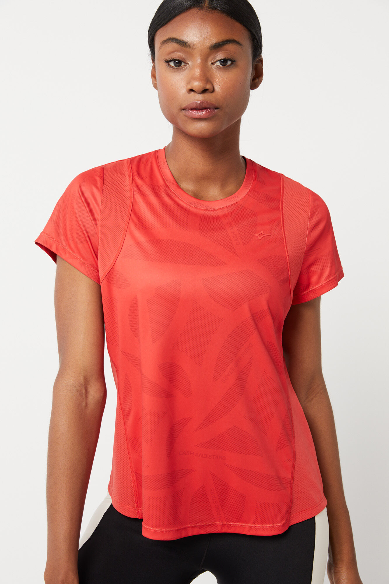camisa vermelha técnica feminina