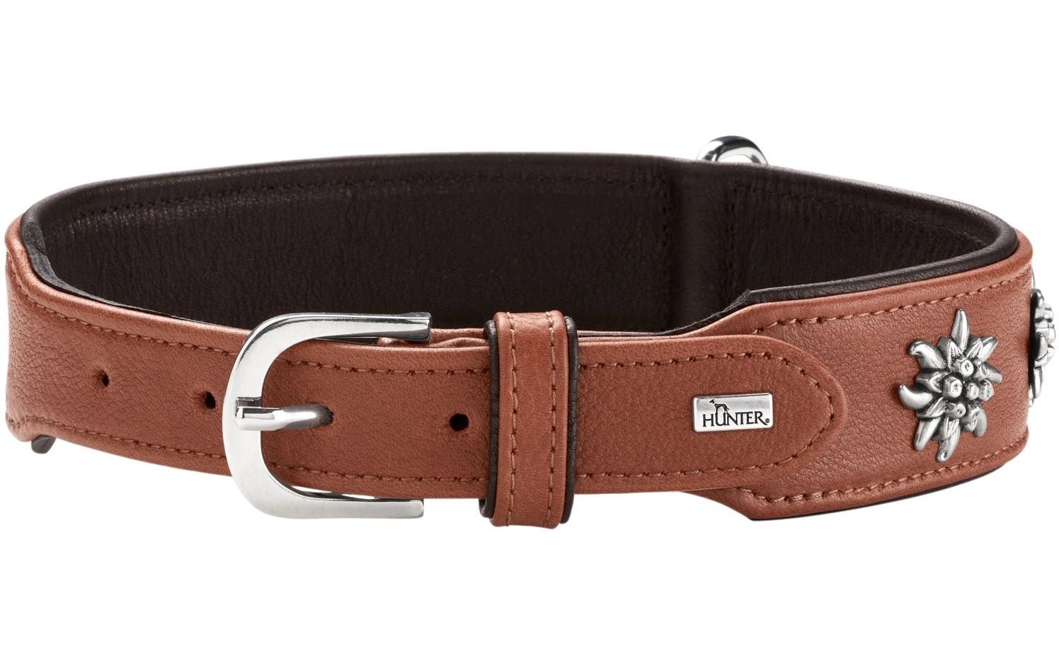 Halsband München 42/S, Rindsleder, Cognac/SchwarzKlassisches Halsband aus Rindsleder auffälligen Besätzen im Trachten-Look