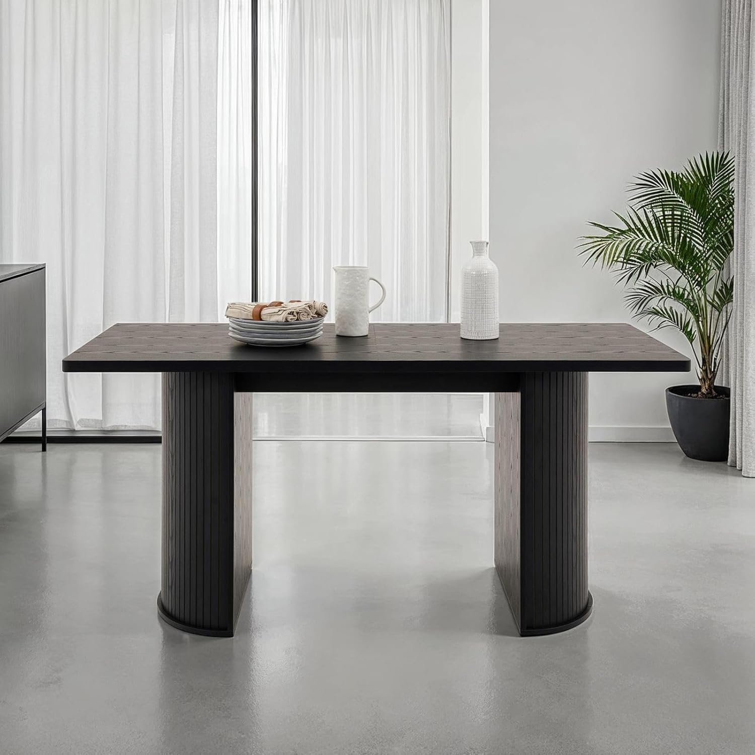 IDIMEX Esstisch GUARDA 160 x 75 cm, Schwarz MDF - Rechteckiger Esszimmertisch mit Designfuß in Lamellenoptik, moderner Küchentisch für 6 Personen elegant