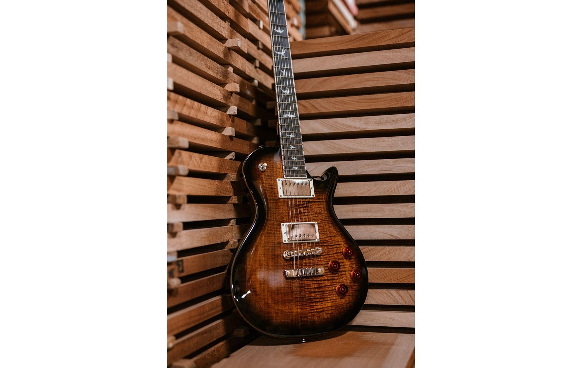 E-Gitarre SE McCarty 594 Singlecut – Black Gold Burst<br>E-Gitarre mit Humbucker-Pickups und Vintage-Sound