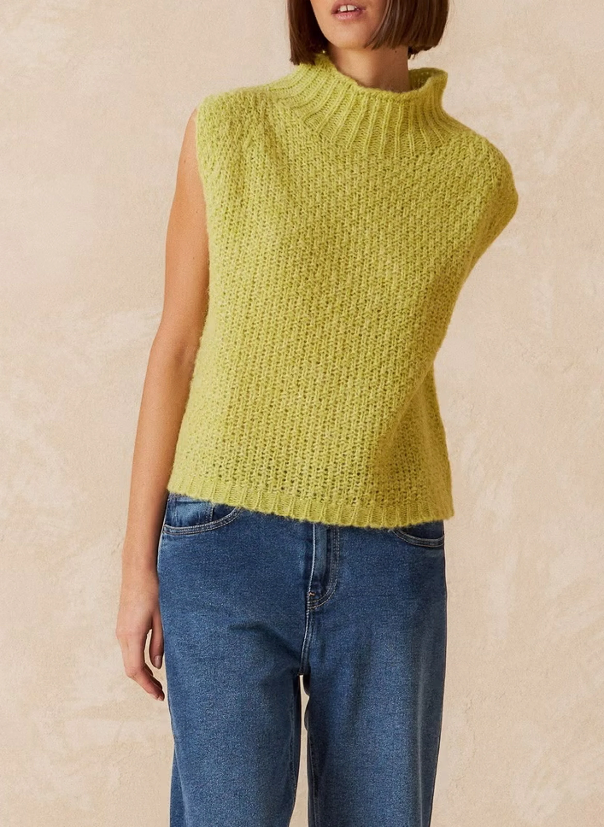 Pull col montant sans manches | Jaune