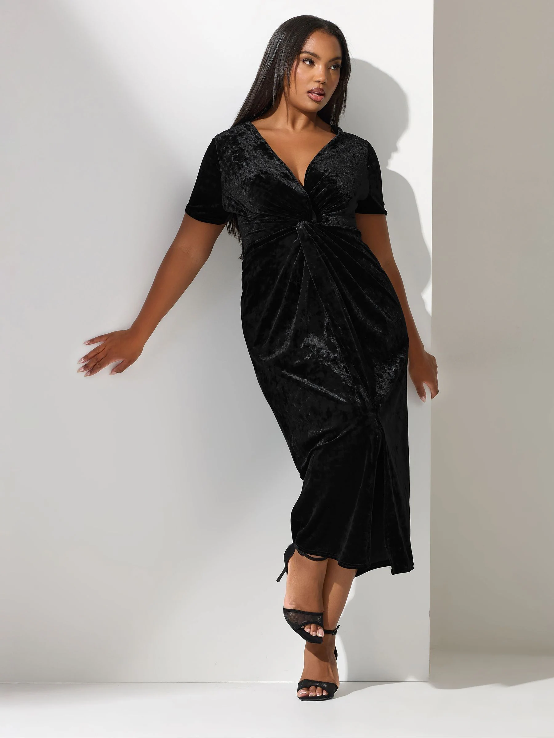 Zwart - Yours Curve London Velvet Knot Dress