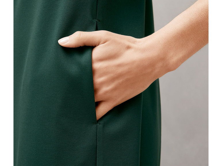 Damesjurk, met grondstofbesparende viscose