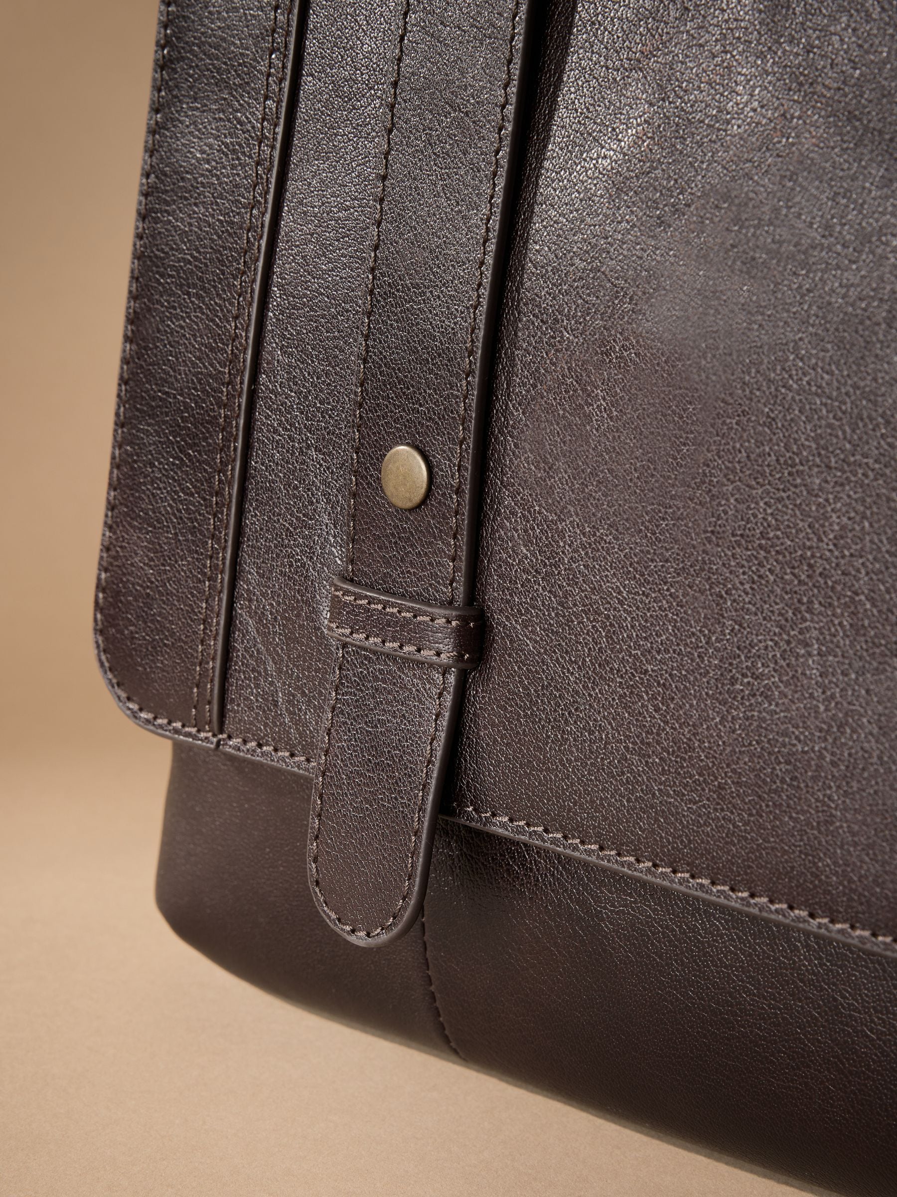 Bruin - Signature Messenger