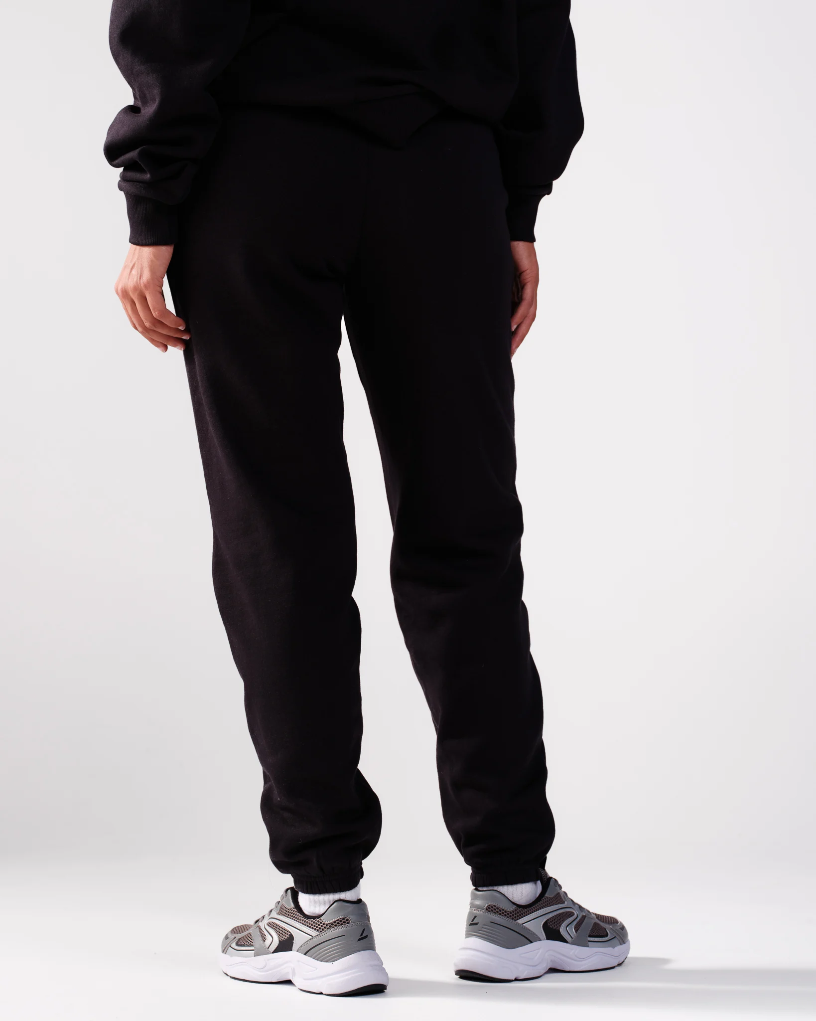 Weightless Alice Classic Fit Sweatpants Black