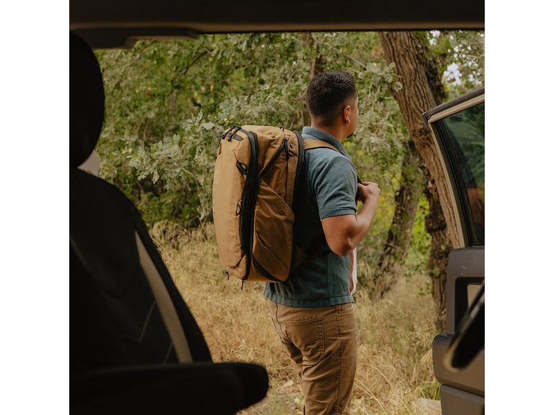 Peak Design Fotorucksack 45 l Coyote Vielseitiger Reise-Rucksack für Fotografen