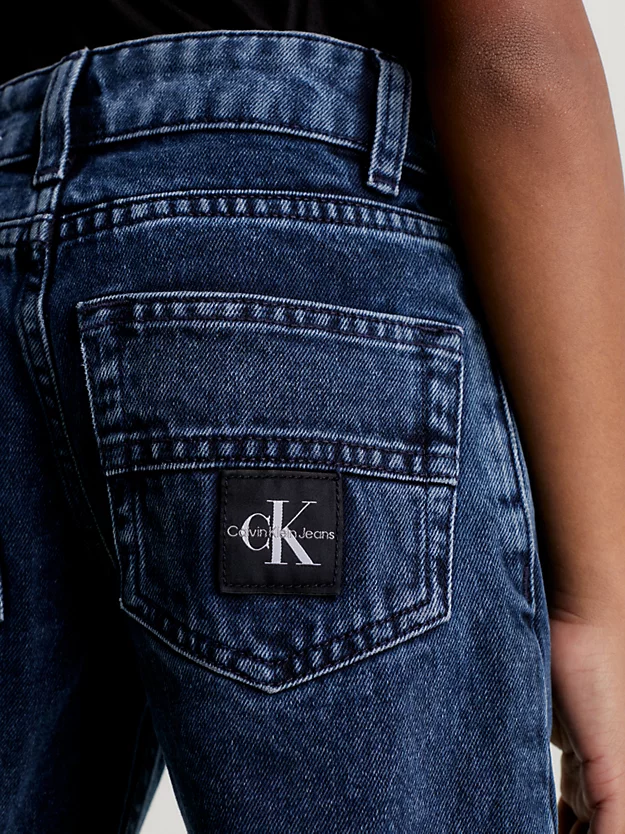 Calça jeans reta de cintura média