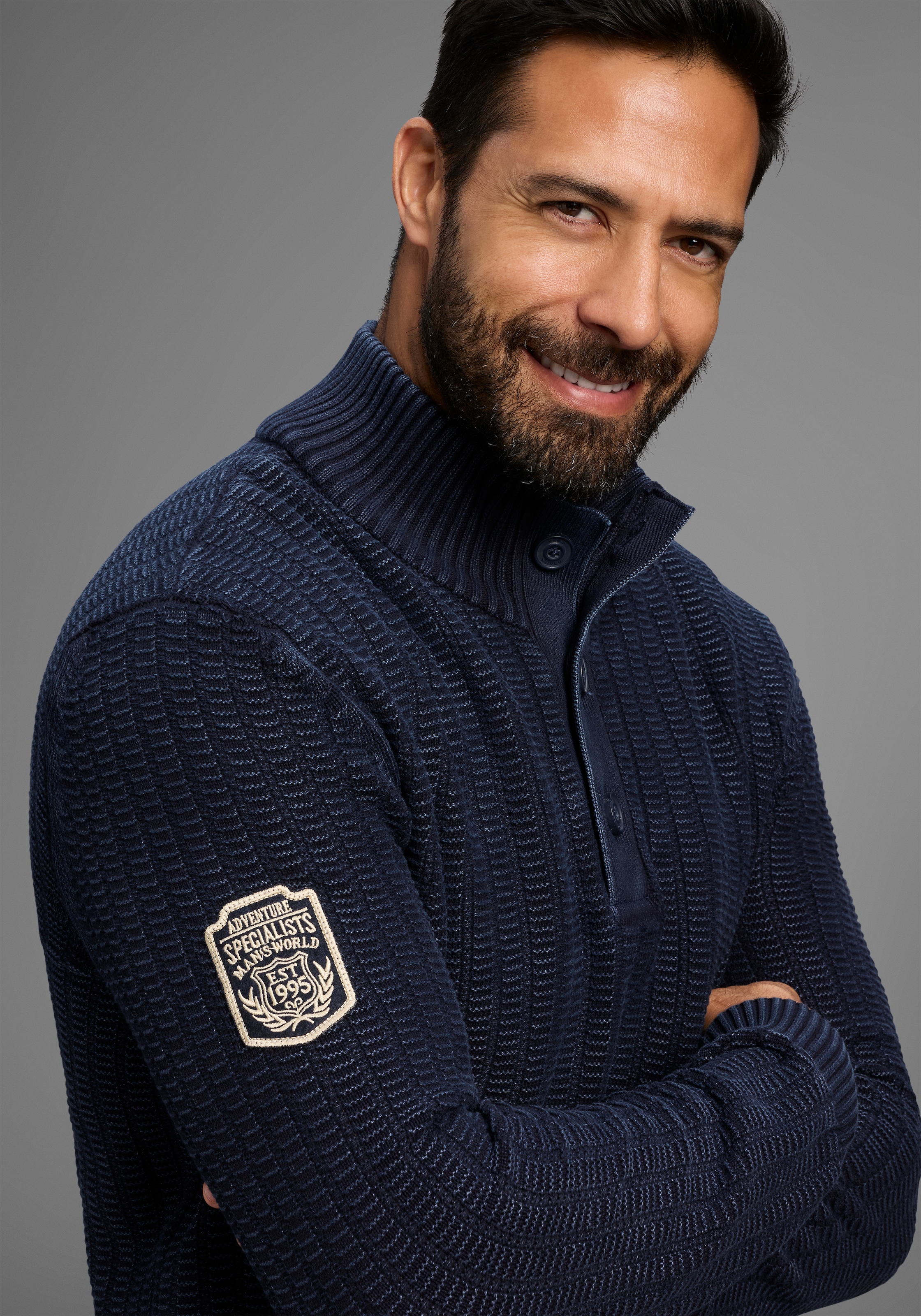 Man's World Troyer »Bis Grösse 5 XL« mit Ärmelbadge