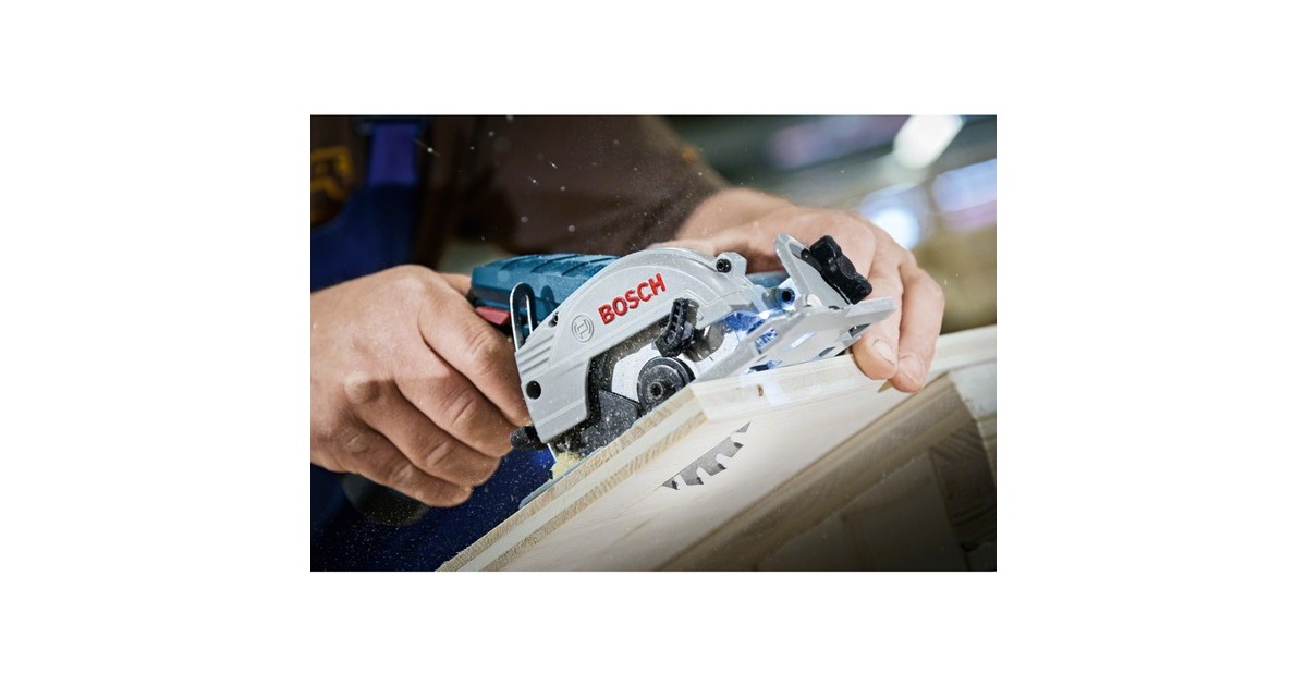 BoschGKS 12V-26 Professional Accucirkelzaag handcirkelzaag  (Blauw/zwart, L-BOXX, 2 Li-ion accu's (3,0 Ah) inbegrepen)