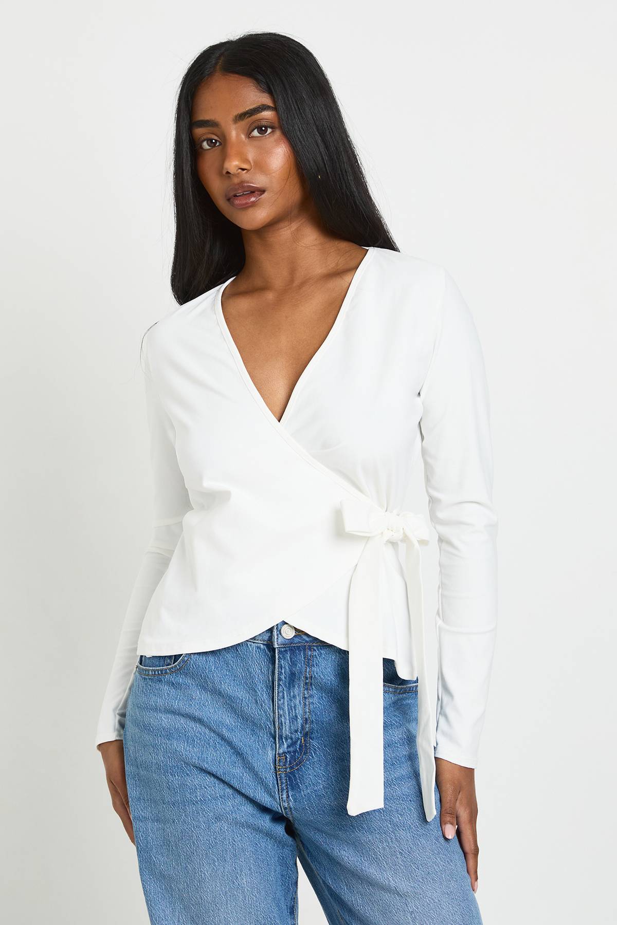 boohoo Haut Cache-cœur Avec Lien À Nouer À La Taille