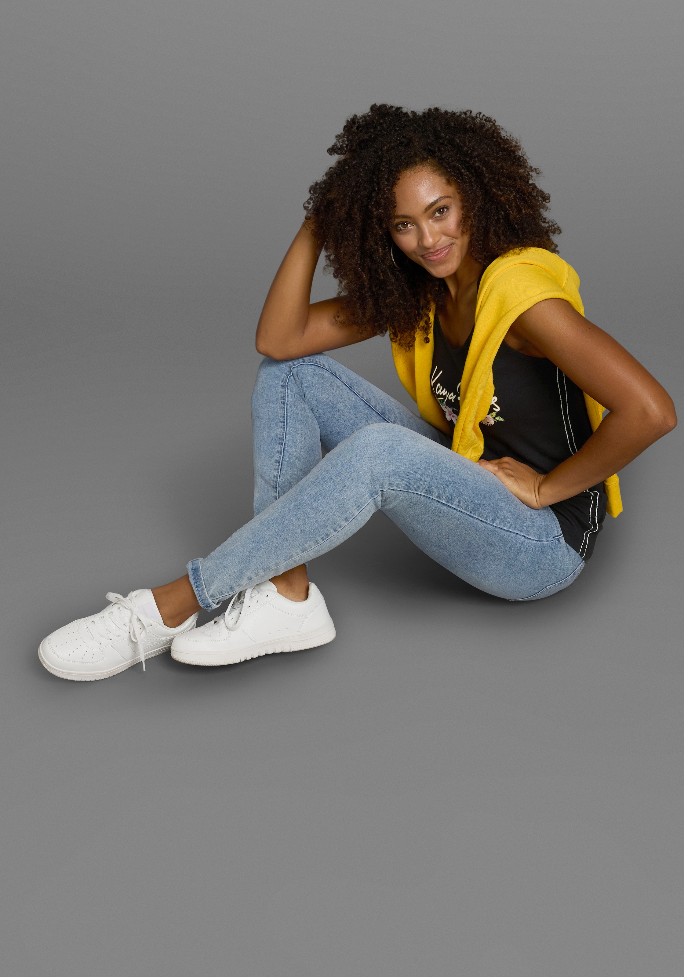KangaROOS Tanktop , mit femininem Frontdruck